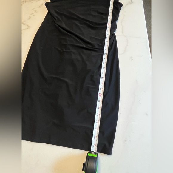 Elegant Black Dress with Embellished Sleeves - Picture 10 of 10